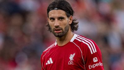Antrenorul Arne Slot explica motivul pentru care l-a ales pe Dominik Szoboszlai pentru postul de fundas la dreapta in meciul echipei Liverpool FC.