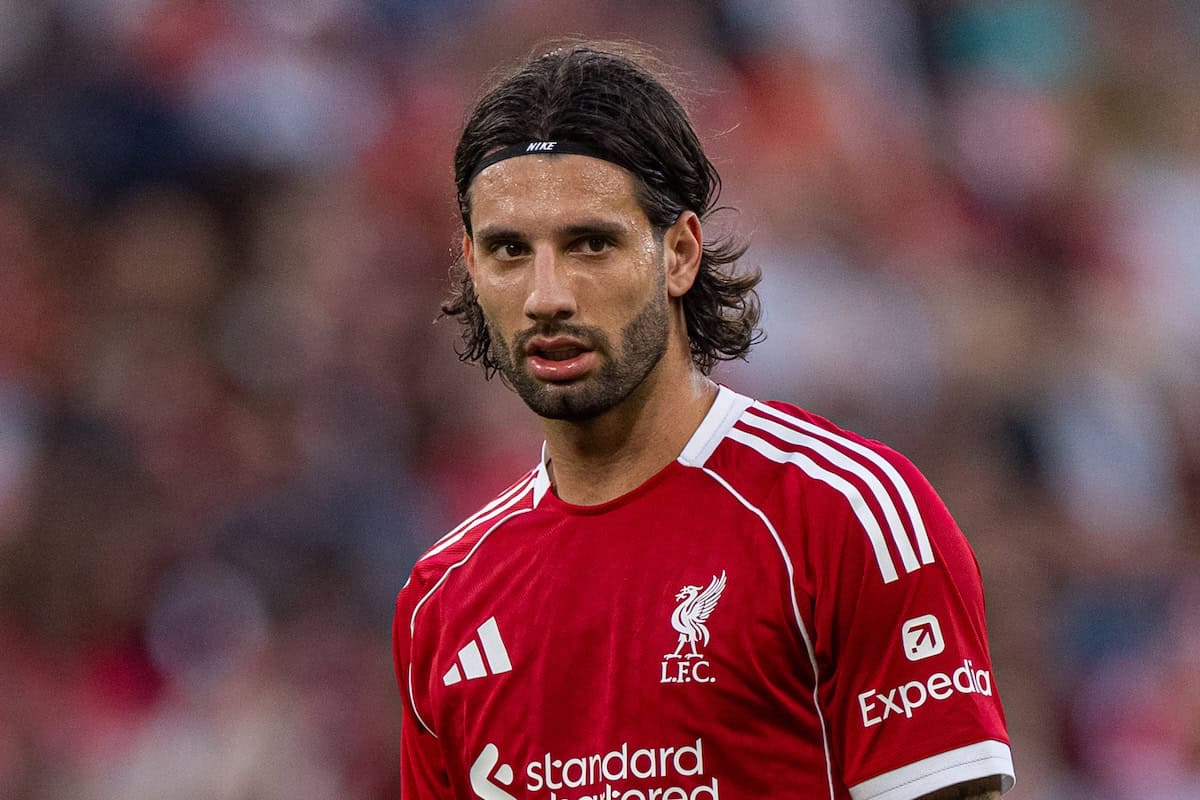 Antrenorul Arne Slot explica motivul pentru care l-a ales pe Dominik Szoboszlai pentru postul de fundas la dreapta in meciul echipei Liverpool FC.