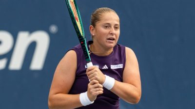 Tennismană Jelena Ostapenko isi cere scuze pentru comentarii facute in timpul unui meci incins de la turneul de tenis din SUA impotriva lui Taylor Townsend.