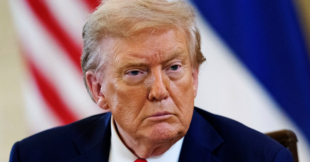 Președintele american Donald Trump a declarat că dorește aplicarea pedepsei cu moartea pentru criminalii din capitala țării, această afirmație fiind făcută în cadrul unei ședințe a cabinetsului său.
