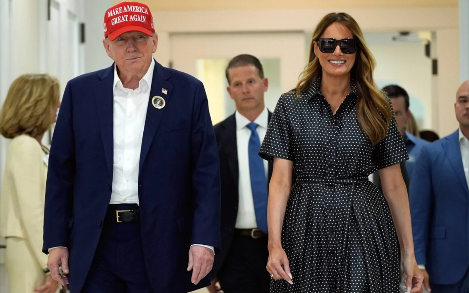 Hunter Biden afirmă că Epstein l-a prezentat lui Trump cu Melania, în timp ce soția președintelui SUA neagă această întâlnire și amenință cu acțiuni legale împotriva lui Hunter Bidenea noastră”