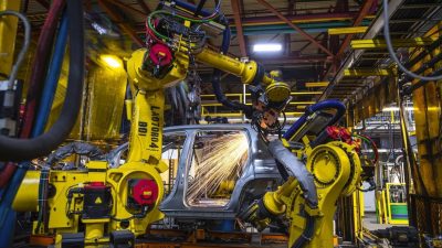 Industria auto din Germania reduce semnificativ forța de muncă din cauza dificultăților economice / “Niciun alt domeniu industrial nu a avut o diminuare atât de mare a numărului de angajați”ea noastră”