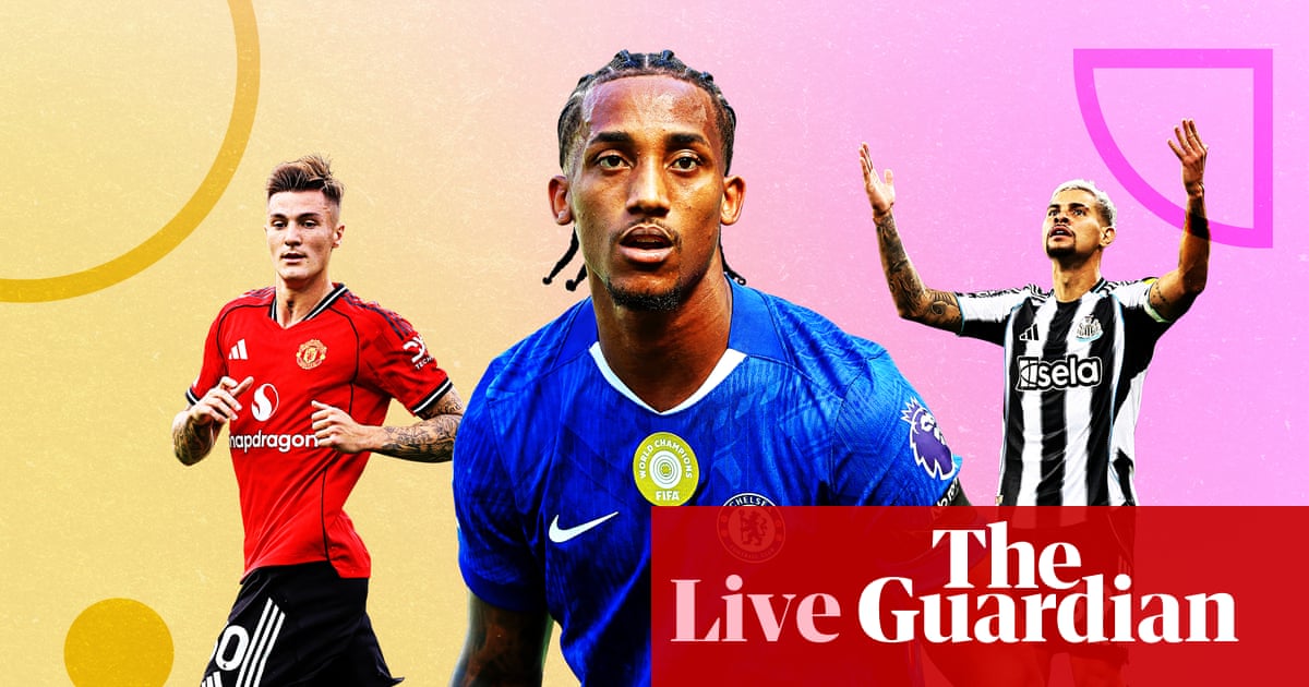 Iată o reformulare a titlului:
“Pregătiri pentru meciul Chelsea – Fulham, Bayern ajunge la un acord pentru împrumutul lui Jackson, Newcastle semnează cu Woltemade – evenimentele din Premier League, așa cum s-au desfășurat”

Sau, într-o versiune puțin mai scurtă:
“Ultimile știri din Premier League: pregătiri pentru Chelsea – Fulham, transferuri la Bayern și Newcastle”