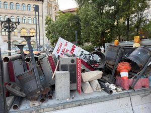 Primarul interimar al Bucureștiului: Administrația locală va elimina infochioșcurile abandonate pentru a amenaja noi puncte de plată pentru transportul public STB