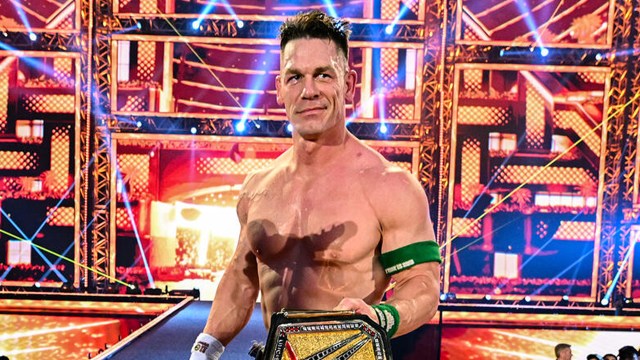 Fost star al WWE dezvăluie că John Cena a refuzat să-l lase să iasă învingător într-un meci.
Sau, alternativ:
Un fost wrestler celebru din WWE spune că John Cena s-a opus să-l lase să câștige un meci.
Sau, o altă variantă:
Fost luptător profesionist din WWE afirmă că John Cena a refuzat să-l lase să iasă victorios într-un meci de wrestling.