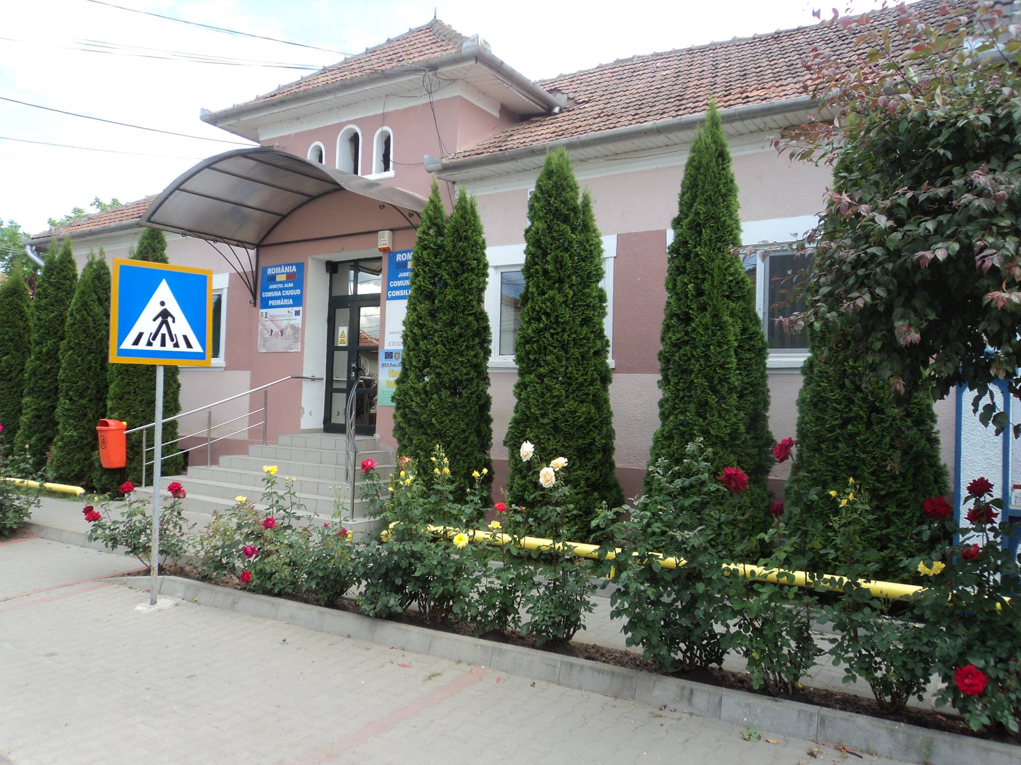 Edilul din Ciugud: Autoritățile centrale nu pot desființa proiecte comunitare dacă respectă termenele și pot fi implementate/ Refuz să las viitorul populației locale să fie dictat de la un birou în capitală.