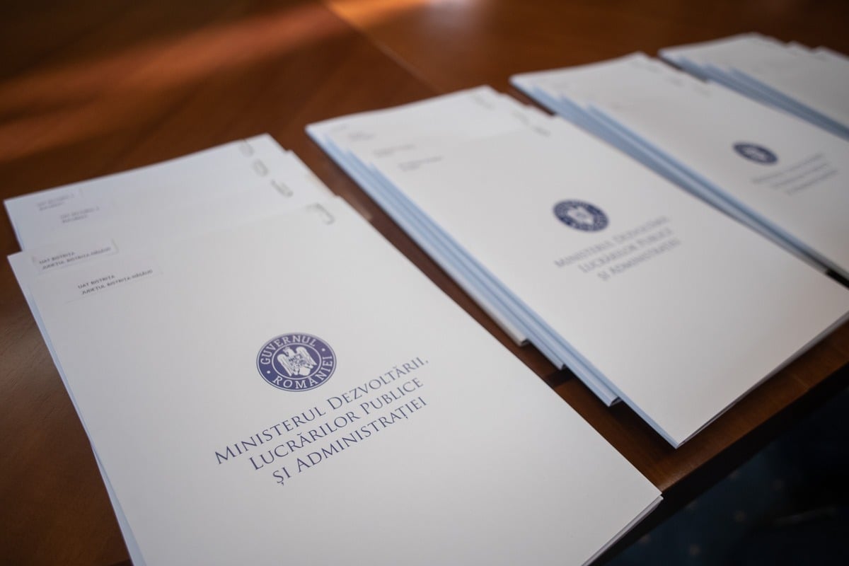 Ilie Bolojan asigură reprezentanții Asociației Municipiilor din România că investițiile din Planul Național de Redresare și Reziliență vor fi realizate conform planului, pentru a garanta finanțarea proiectelor finalizate până la sfârșitul lunii august 2026ea noastră”