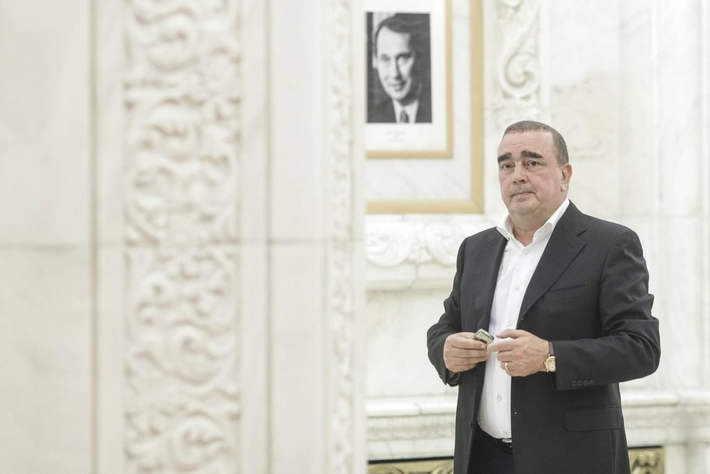 Omul de afaceri Gigi Nețoiu anunță că va candida pentru funcția de primar al Capitalei, după ce a fost condamnat definitiv în cazul „Dosarul Transferurilor” și l-a criticat public pe Nicușor Dan