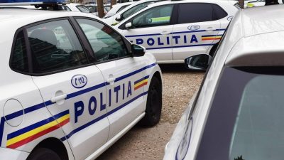 Un bărbat a accidentat bariera de acces și a avariat șase autospeciale în curtea IPJ Dolj, apoi a încercat să fugă, fiind oprit de polițiști; șoferul avea o concentrație de 1,63 g/l alcool în sângeea noastră”