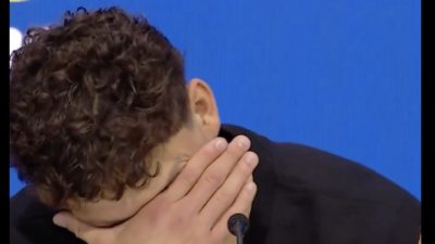 Un jucător de tenis a avut o experiență jenătoare la turneul de la US Open, unde a fost umilit de partenera sa în timpul unei conferințe, în fața a numeroși spectatori și jurnaliști.