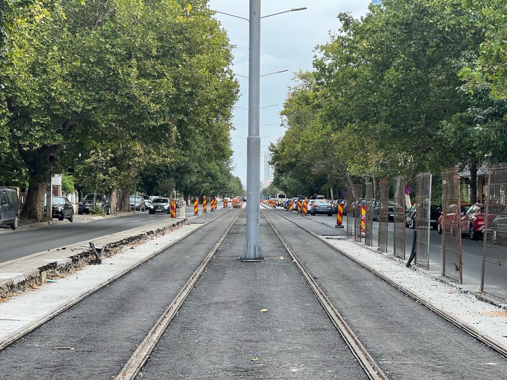 Lucrările la linia de tramvai de pe Bulevardul Chișinău sunt în curs de desfășurare, iar în perioada amenajării, linia de autobuz 640 va funcționa temporar.