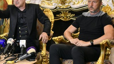 Iată o reformulare a titlului: “Care a fost subiectul conversației dintre Gigi Becali și MM Stoica în timp ce echipa kazahă a creat senzație în Liga Campionilor”