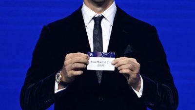 Iată o variantă reformulată a titlului: “Călătoria cea mai lungă! Echipa Real Madrid va efectua o deplasare de peste zece ore pentru a concura împotriva unei echipe surpriză în Liga Campionilor”.