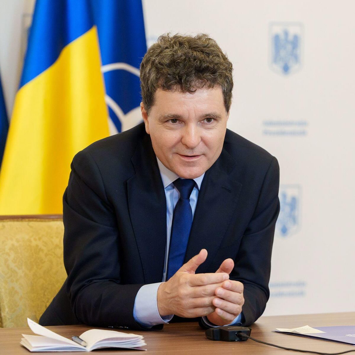 Nicuşor Dan răspunde la întrebarea despre cum ar fi fost România sub preşedinţia lui George Simion: am fi văzut retragerea investitorilor financiari şi o creștere accelerată atât a inflaţiei, cât şi a problemelor financiare.