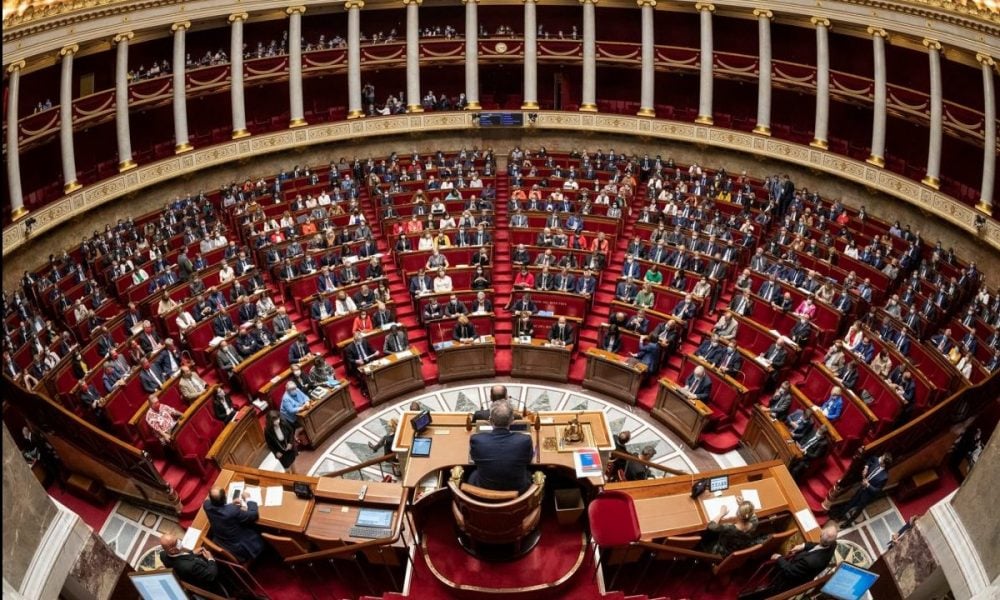 Prim-ministrul francez va cere sprijin în parlament pentru programul de austeritateea noastră”