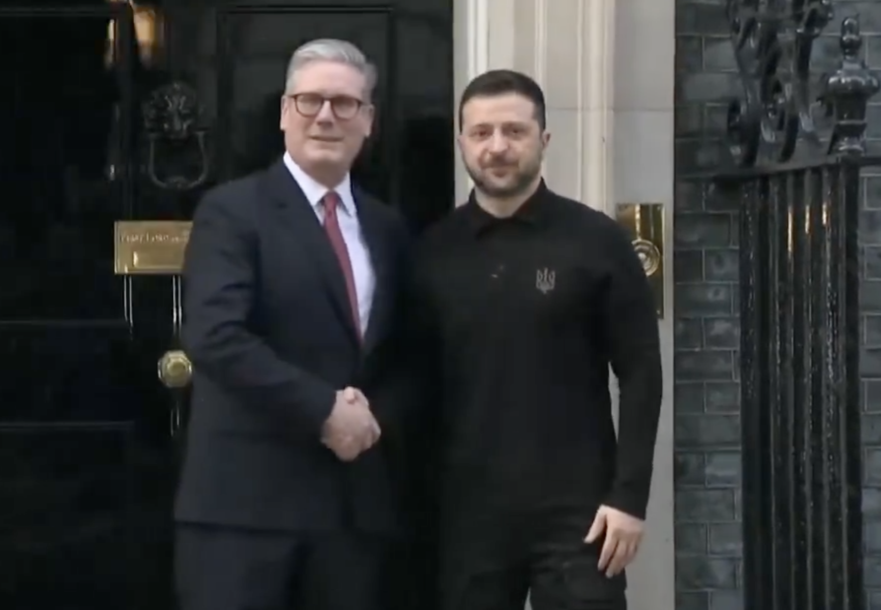 Zelenski solicită Regatului Unit să sprijine inițiativa europeană de achiziție a armamentelor americane pentru Ucrainaea noastră”