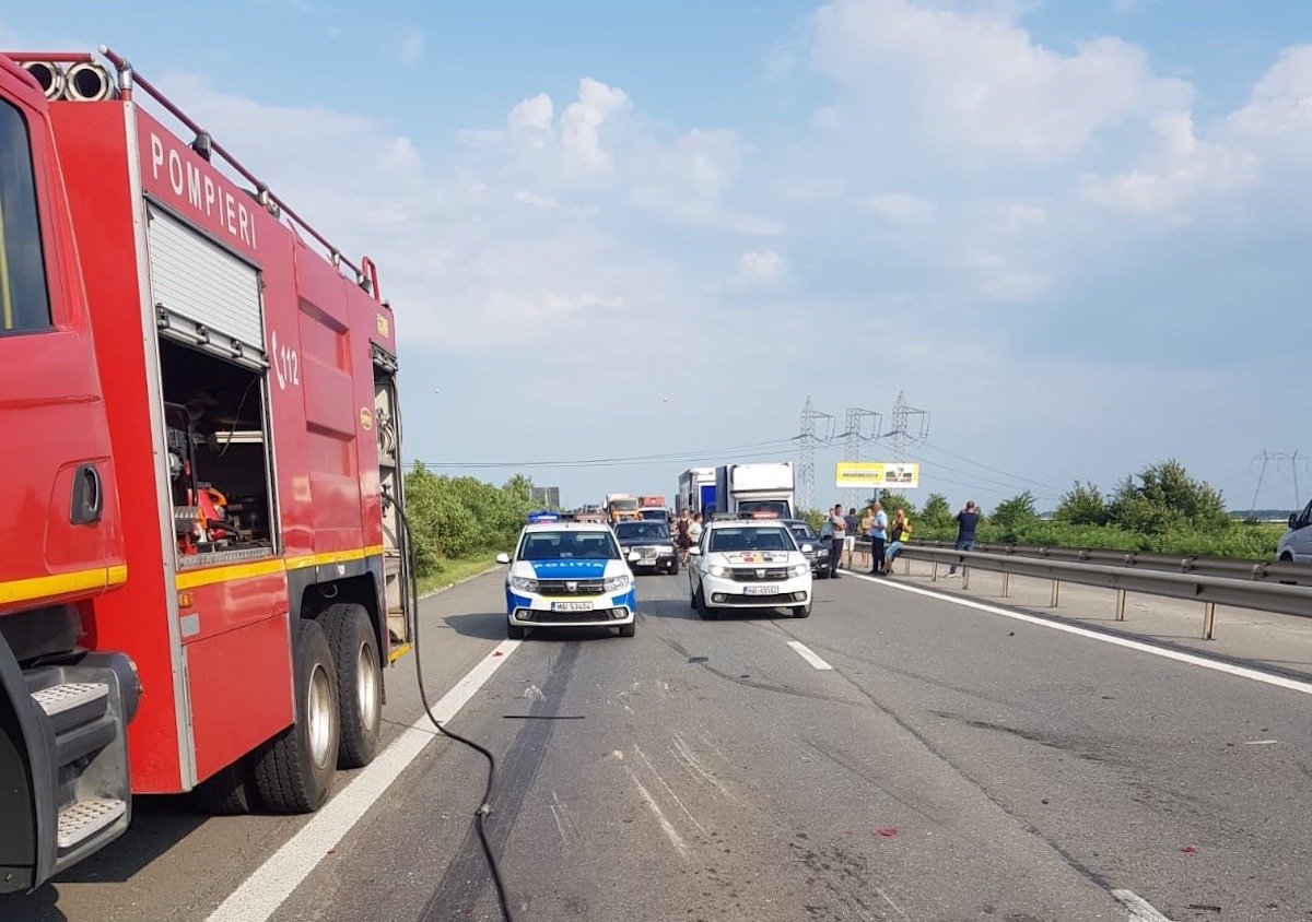 Tinerii care s-au sinucis pe autostrada București-Pitești: părinții afirmă că situația nu avea caracter penal, diferența de vârstă între ei era de cel mult 5 ani, și susțin că părinții au fost de acord cu relația lor; primarul localității rămâne surprins că minorilor le-a fost efectuat un test de sarcină la vârsta de 13 aniea noastră”