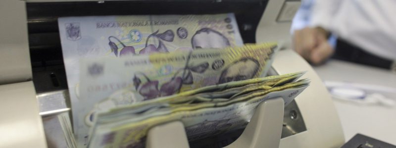 bani-lei-bancnote-cash-numerar-Sursa-foto-Inquam-Photos-Octav-Ganea-6.jpg - JurnalUrban