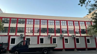 Programul elevilor de la cea mai mare școală gimnazială din București, Școala Nr. 195, nu este încă stabilit, cu doar o săptămână și jumătate înainte de începerile cursurilorea noastră”