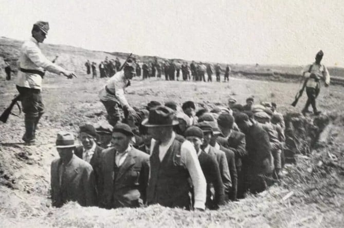 Radu Ioanid afirmă că singurii considerați că ar fi supraviețuit sunt foștii legionariea noastră”