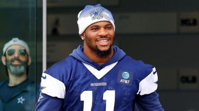 Iată o versiune reformulată a titlului: “Micah Parsons schimbat de Cowboys cu Packers, primește un contract istoric” 

Sau, dacă doriți o variantă mai detaliată: “Micah Parsons face obiectul unui schimb între echipele de fotbal american Cowboys și Packers, semnând ulterior un contract senzațional, ce reprezintă o premieră în lumea sportului”