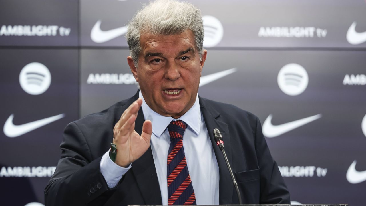 Laporta își dezvăluie secretele! Motivul pentru care un jucător-cheie a părăsit echipa fără a aduce bani încasări pentru Hansi Flick.