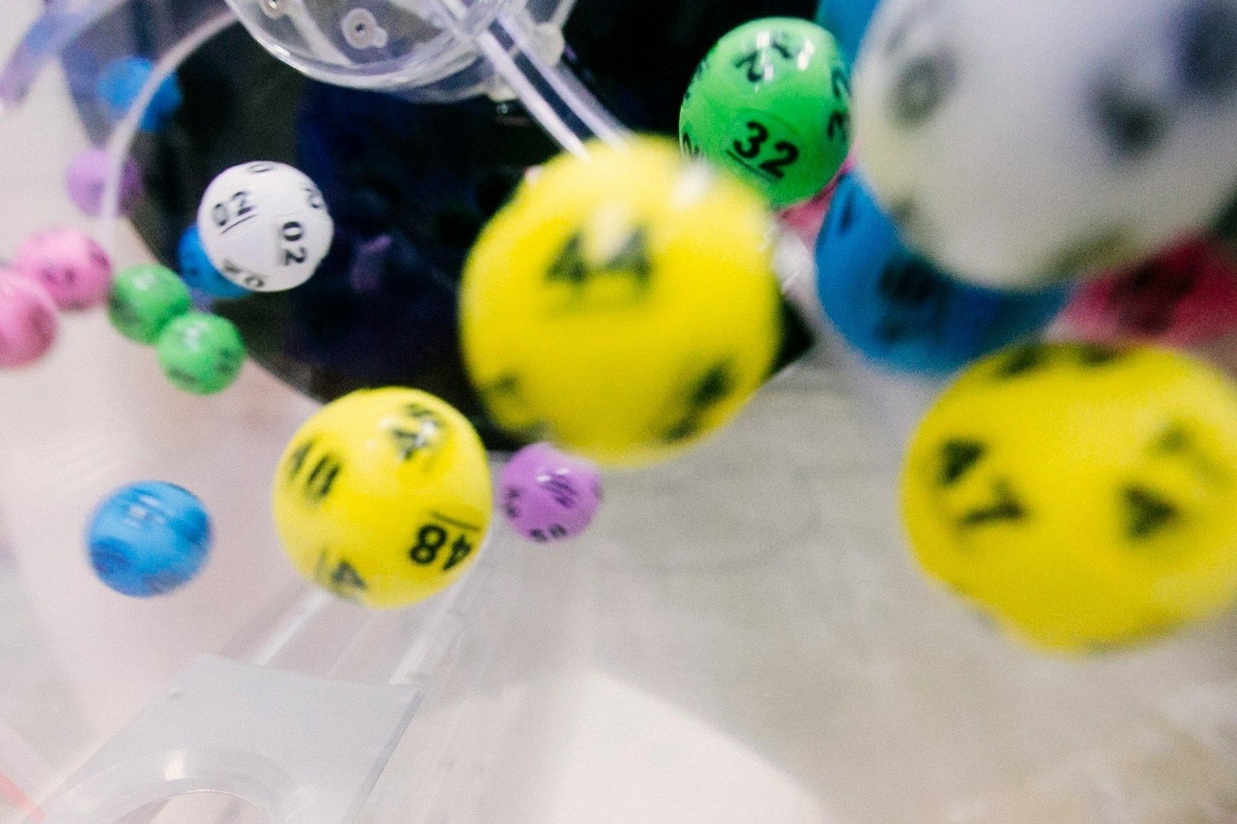 Premiile Loto 6/49 depășesc 4,47 milioane de euro la ultima extragere, iar jackpot-ul la Joker atinge peste 5,71 milioane de euroea noastră”