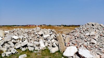 Peste 100 de tone de deșeuri, în majoritate din construcții, descoperite pe un teren din județul Buzău, după o plimbare în teren legată de un caz de înșelăciuneea noastră”