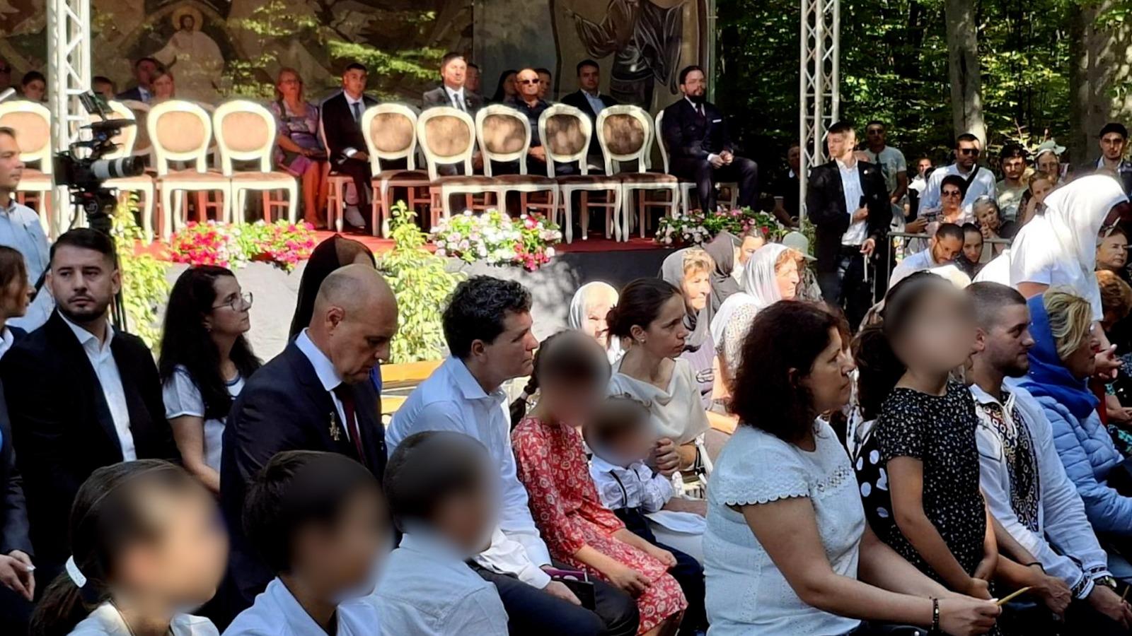 Nicușor Dan absent de la Ziua Marinei pentru că vizitaste Mănăstirea Sâmbăta de Sus, în apropierea orașului său natal; Fundația neolegionară “Gavrilă Ogoranu” organizează întâlniri anuale; Președintele Dan a generat reacții internaționale în urma deciziei de a retrimite legea anti-extremism în Parlament, în ciuda pronunțării CCR că această lege este constituționalăea noastră”