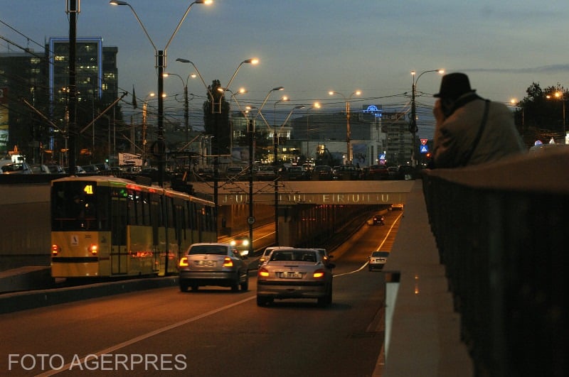Trafic restricționat în București pentru construirea trecerilor peste cale ferată / Rutele afectate și opțiuni alternative disponibileea noastră”