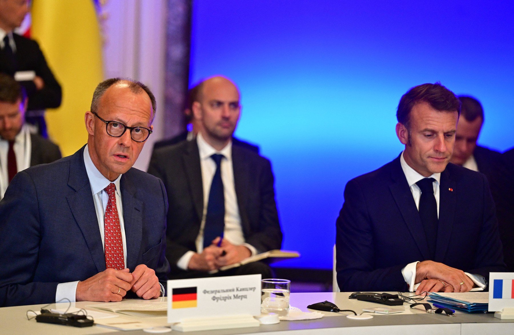 Emmanuel Macron îl primește joi pe Friedrich Merz la reședința sa de vară, în preajma unui consiliu franco-german, cu subiectul controversat al proiectului avionului de luptă european al viitorului pe agenda întâlniriiea noastră”