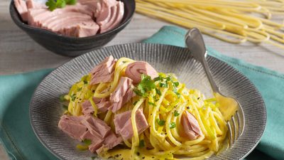 Rețetele Juanitei: Paste ușoare cu ton și trei variante delicioase în stil mediteranean pentru cinăea noastră”
