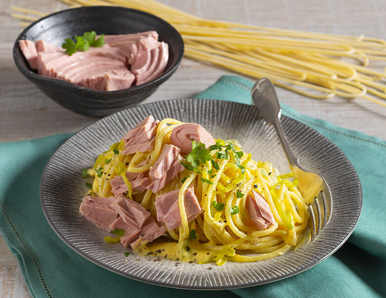 Rețetele Juanitei: Paste ușoare cu ton și trei variante delicioase în stil mediteranean pentru cinăea noastră”