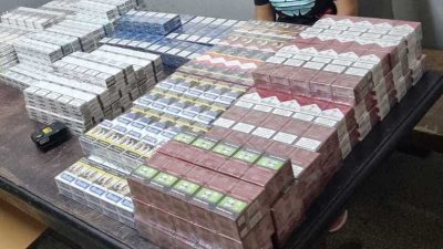 Aproximativ 20.000 de pachete de țigări, evaluate la aproape 600.000 de lei, confiscate de polițiștii de frontieră din Constanța într-un microbuz condus de un șofer olandez înmatriculat în Bulgariaea noastră”