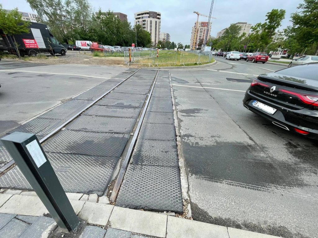 [ad_1] Primăria Sectorului 6 inițiază reabilitarea complete a trecerilor la nivel cu calea ferată de pe străzile Linii și Lujerului, situate în fața Parcului Liniei 1
