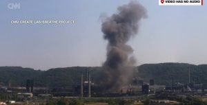 Decese și zeci de răniți în SUA după o explozie la cea mai mare fabrică de cocs din America, operată de US Steel, în localitatea Clairton, Pennsylvania / Persoane blocate sub dărâmături