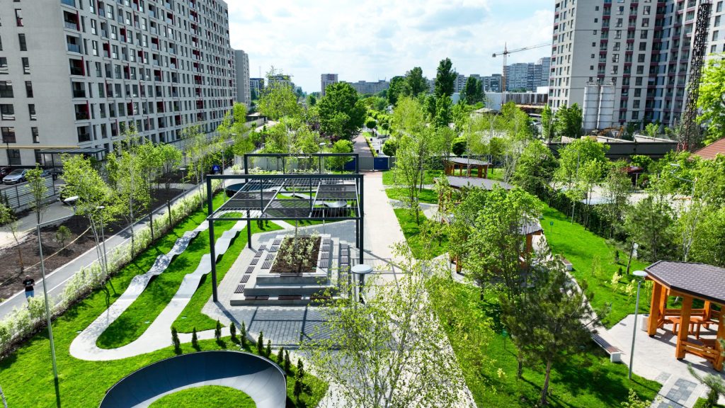 Sector 6: Calea ferată dintre Valea Cascadelor și Lujerului urmează să fie dezafectată și demolată. Autoritățile locale intenționează extinderea parcului parcului liniilor, în detrimentul trenului metropolitan.