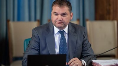 Cine este Cseke Attila, șeful Ministerului Dezvoltării, acuzat de premierul Bolojan de o propunere fictivă de reducere a posturilor din administrația publicăea noastră”