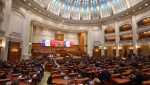 Ultimă oră: Divergențe în coaliție – aprobarea reintroducerii burselor olimpice de excelență și a sistemului de plată pe oră în forma anterioară Legii Bolojan în comisia de muncă a Camerei Deputaților, prin amendamente propuse de doi legislatori PSDea noastră”