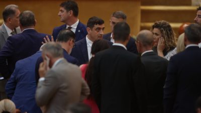 AUR avertizează că va contesta la CCR inițiativele de reformă ale guvernului Bolojan: „Cei care distrug democratia sfidează voința populației din România”ea noastră”