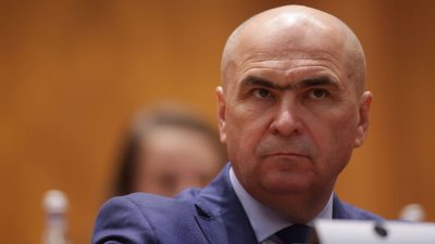 Autorul unei lucrări istorice despre apelul la conștientizare civică își reia apelul, cerând ca majoritatea populației țării să se trezească la realitate. Acesta afirmă că această ocazie ar putea fi unică și într-adevăr, oportunitatea care nu va mai fi disponibilă în viitor.