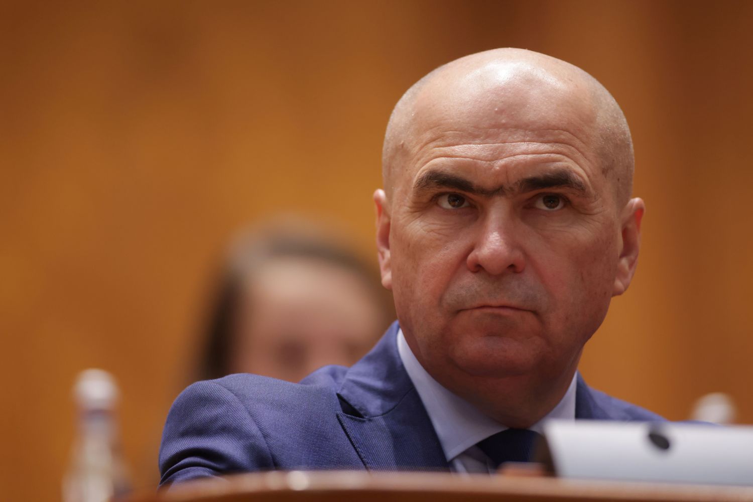 Autorul unei lucrări istorice despre apelul la conștientizare civică își reia apelul, cerând ca majoritatea populației țării să se trezească la realitate. Acesta afirmă că această ocazie ar putea fi unică și într-adevăr, oportunitatea care nu va mai fi disponibilă în viitor.