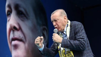 Opoziția politică din Turcia, supusă unei noi acțiuni de percheziție inițiată de procurori loiali regimului autoritar condus de Erdoganea noastră”