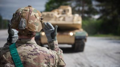 Kremlinul afirmă că NATO se află practic în conflict armat cu Rusiaea noastră”