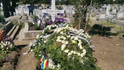 Primăria Arad interzice coroanele de flori, naturale și din plastic, în cimitire; în Ghioroc, deșeurile de acest tip s-au diminuat cu 75%ea noastră”
