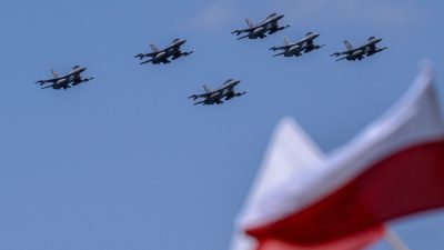 Polonia: Ministerul de Externe Sikorski afirmă că atacurile dronelor rusești au fost un test pentru NATOea noastră”