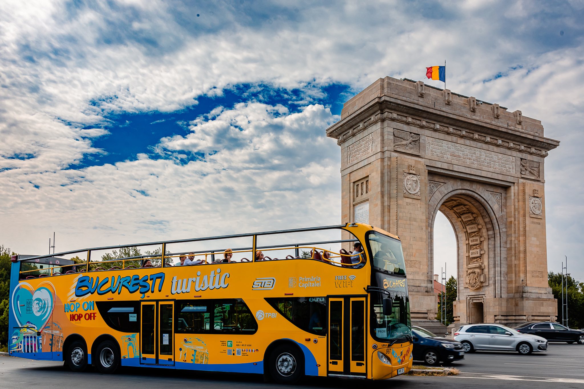 Transport gratuit cu autobuzele tematice dedicate Zilelor Bucureștiului, alături de tramvaie de epocă care vor circula în cadrul evenimentului.