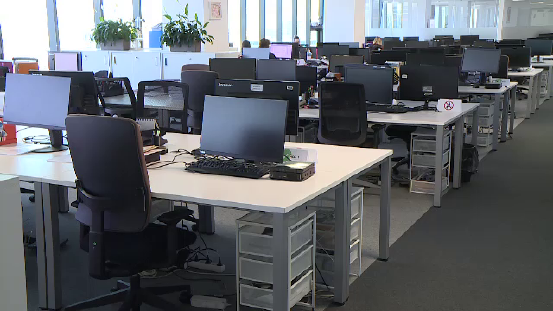Iată o reformulare a textului: “Primii cinci orașe din România care necesită reduceri majore de personal în administrația publică locală, cu o proporție de 40%”.