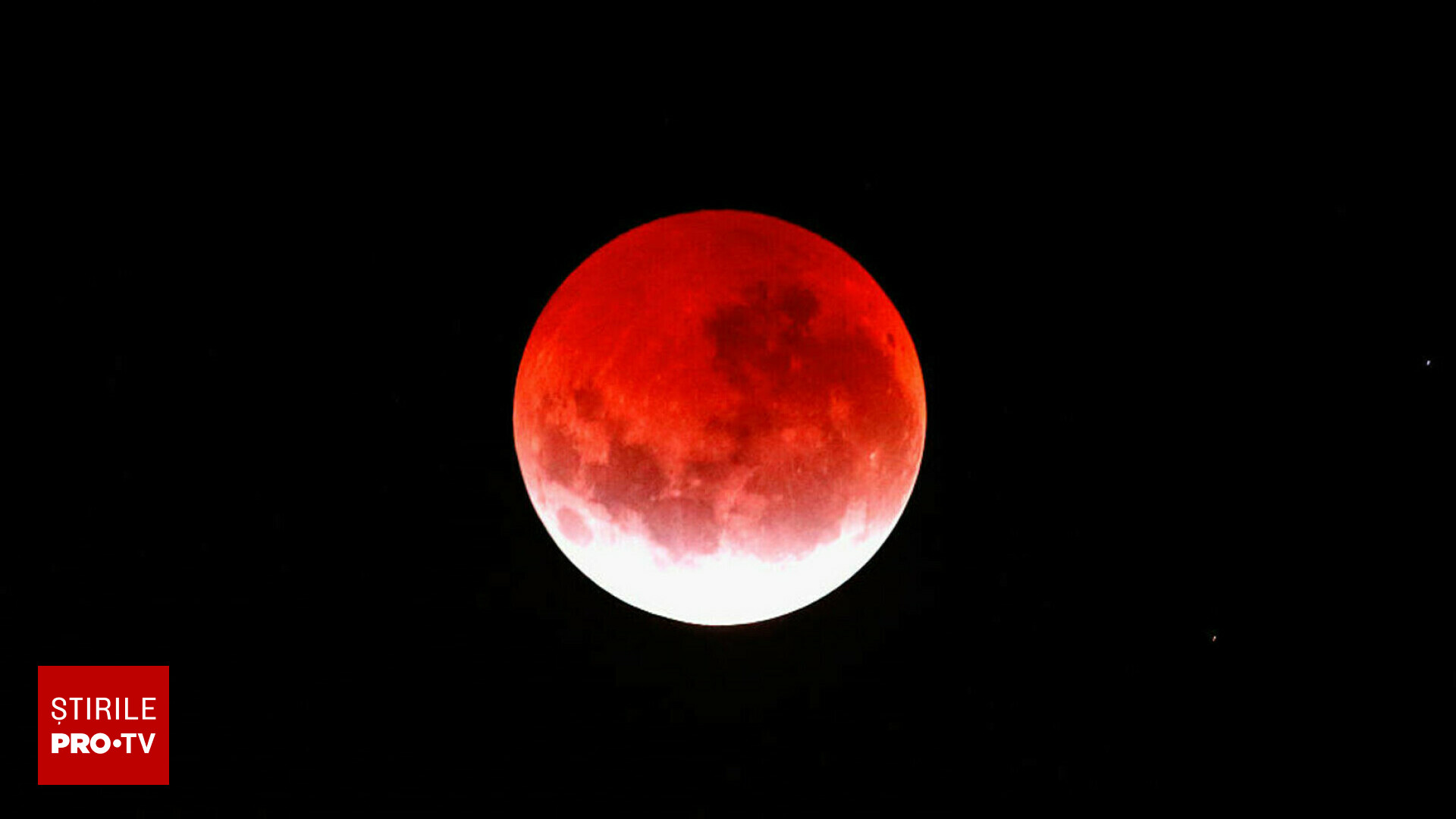 O posibila reformulare a acestui titlu ar fi: “Eveniment ceresc impresionant: Cum poti urmari in direct eclipsa lunara totala deosebit de spectaculoasa care va avea loc pe data de sapte septembrie douazeci si cinci.”