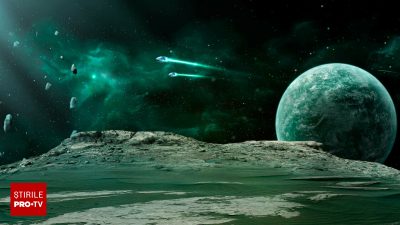 Cometă enigmatică se apropie cu viteză amețitoare de aproximativ șaizeci de kilometri pe secundă și surprinde prin schimbarea bruscă a culorii sale într-un verde strălucitor, sugerând o “chimie misterioasă”.